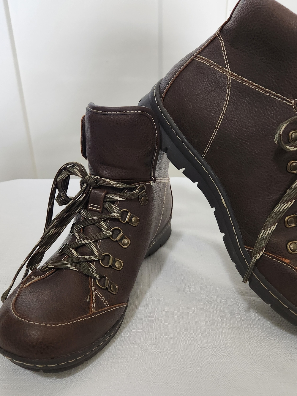 Women's B.O.C Alyssa Brown Leather Lace-Up Casual Boots